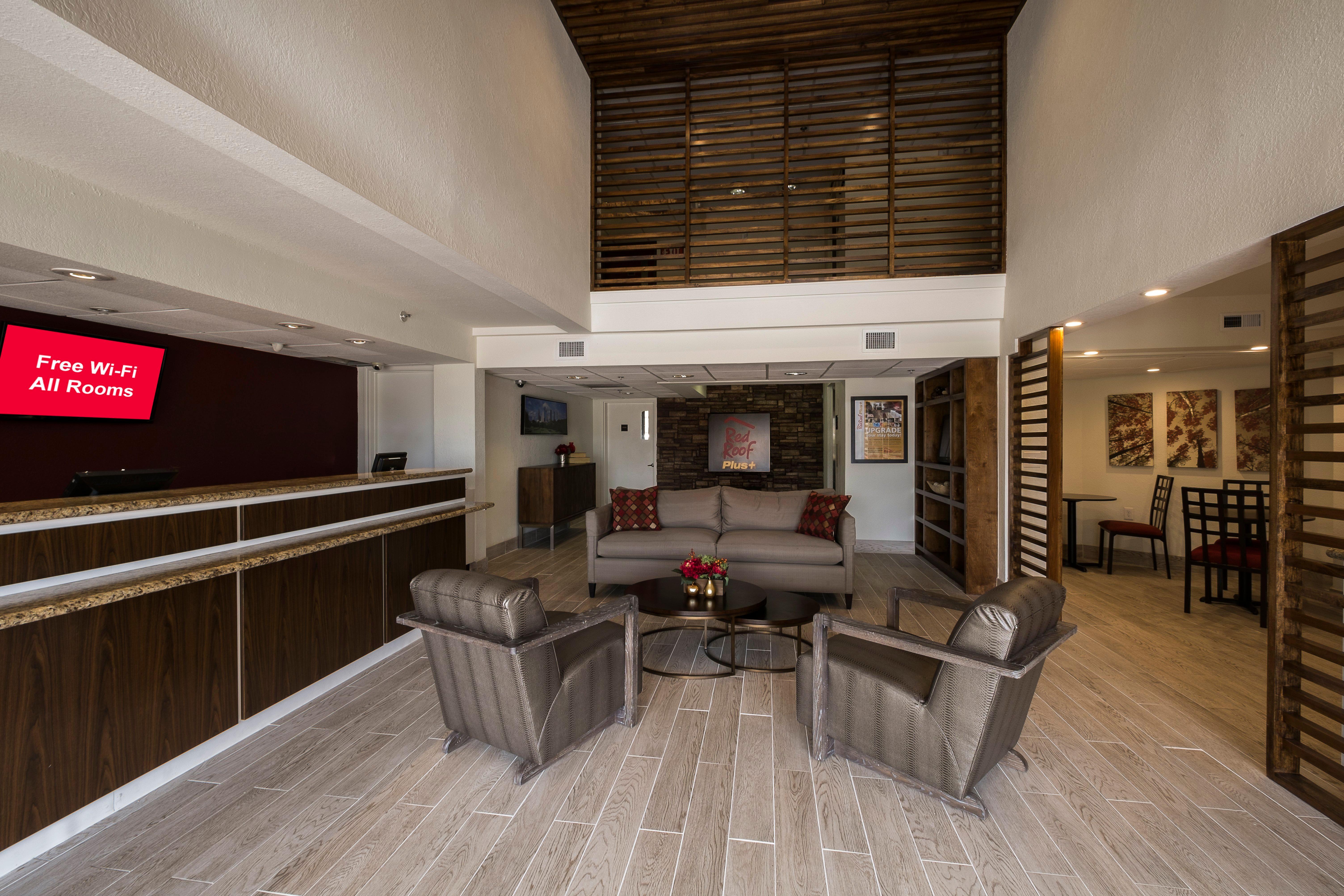 Red Roof Inn Plus+ Houston - Energy Corridor Bagian luar foto