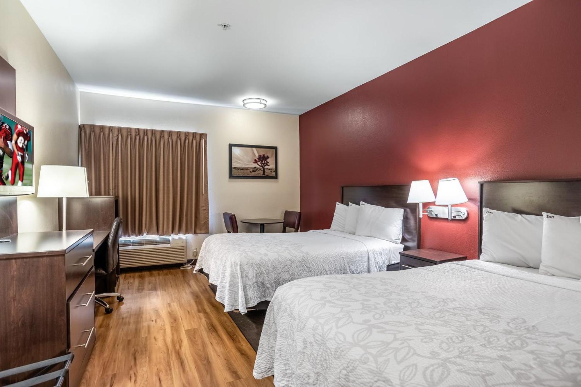 Red Roof Inn Plus+ Houston - Energy Corridor Bagian luar foto