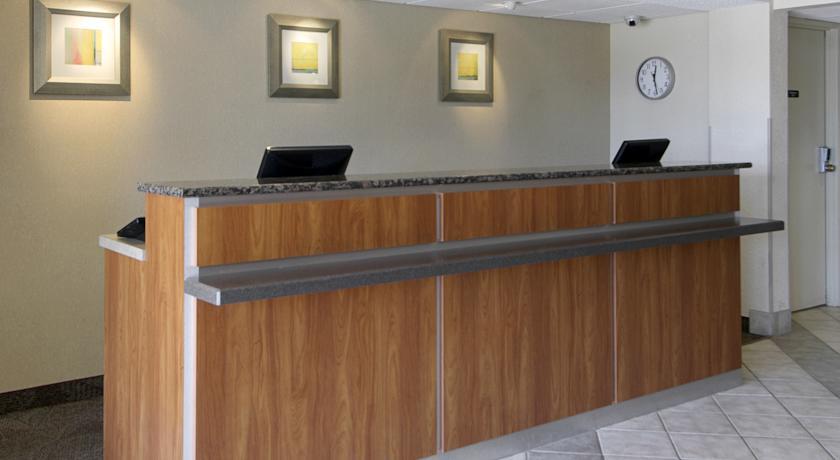 Red Roof Inn Plus+ Houston - Energy Corridor Interior foto