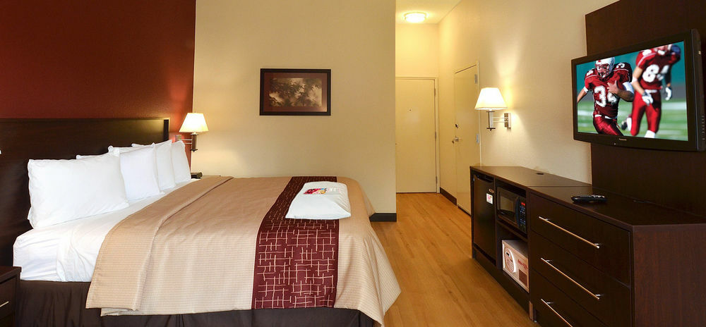 Red Roof Inn Plus+ Houston - Energy Corridor Bagian luar foto