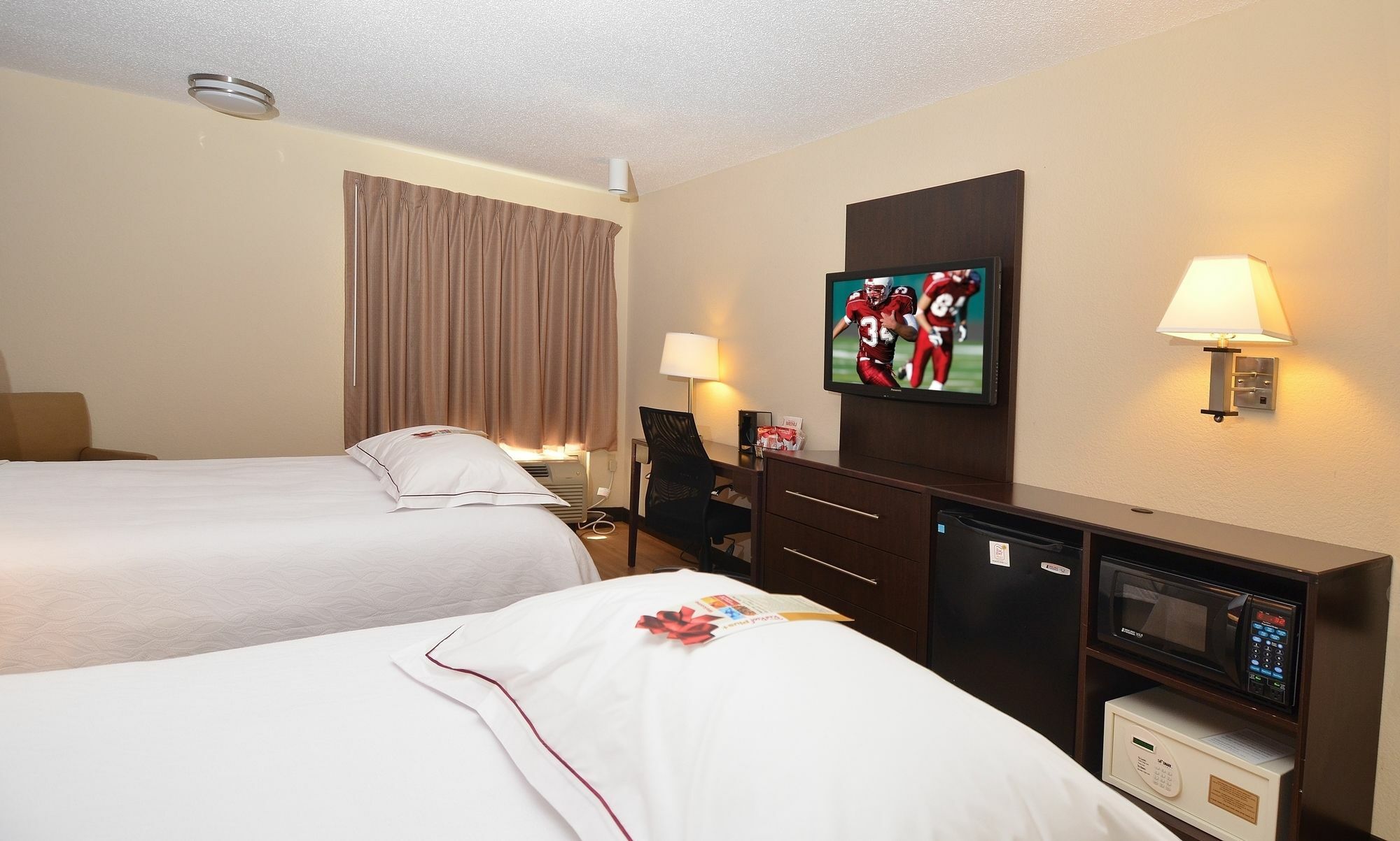 Red Roof Inn Plus+ Houston - Energy Corridor Bagian luar foto